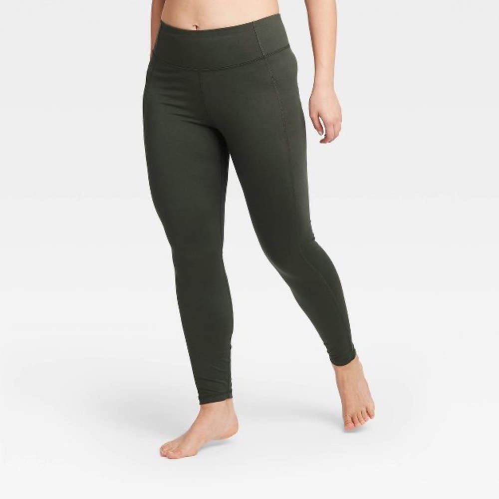 Women's Simplicity Mid-Rise Capri Leggings 20"
- All in Motion Olive Green M